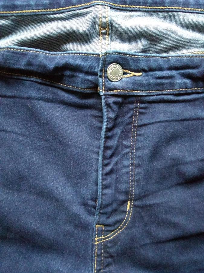 front of jeans, zipped up